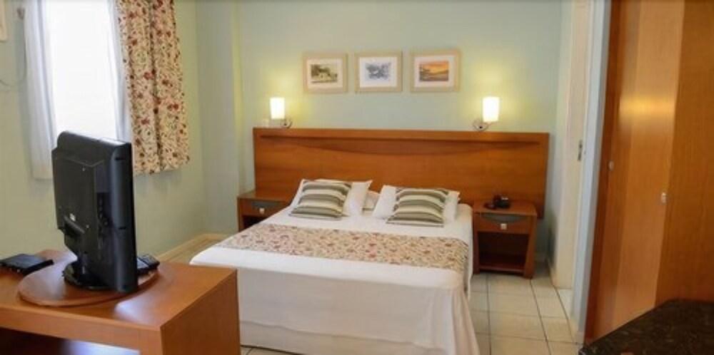 Summit Montese Tower Hotel Resende Bagian luar foto